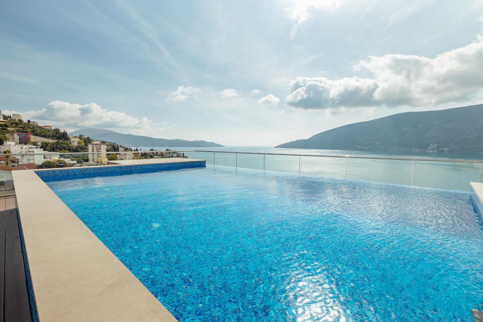 Garni Hotel Kruso Herceg Novi Eksteriør bilde